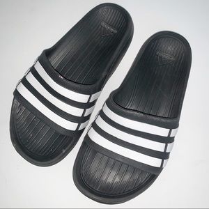 Toddler Adidas kids size 13 Slides Slippers little boy